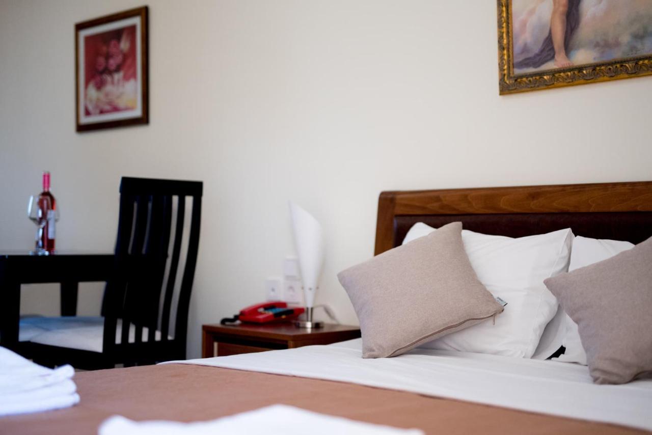 Katerina Hotel Kanali  Luaran gambar