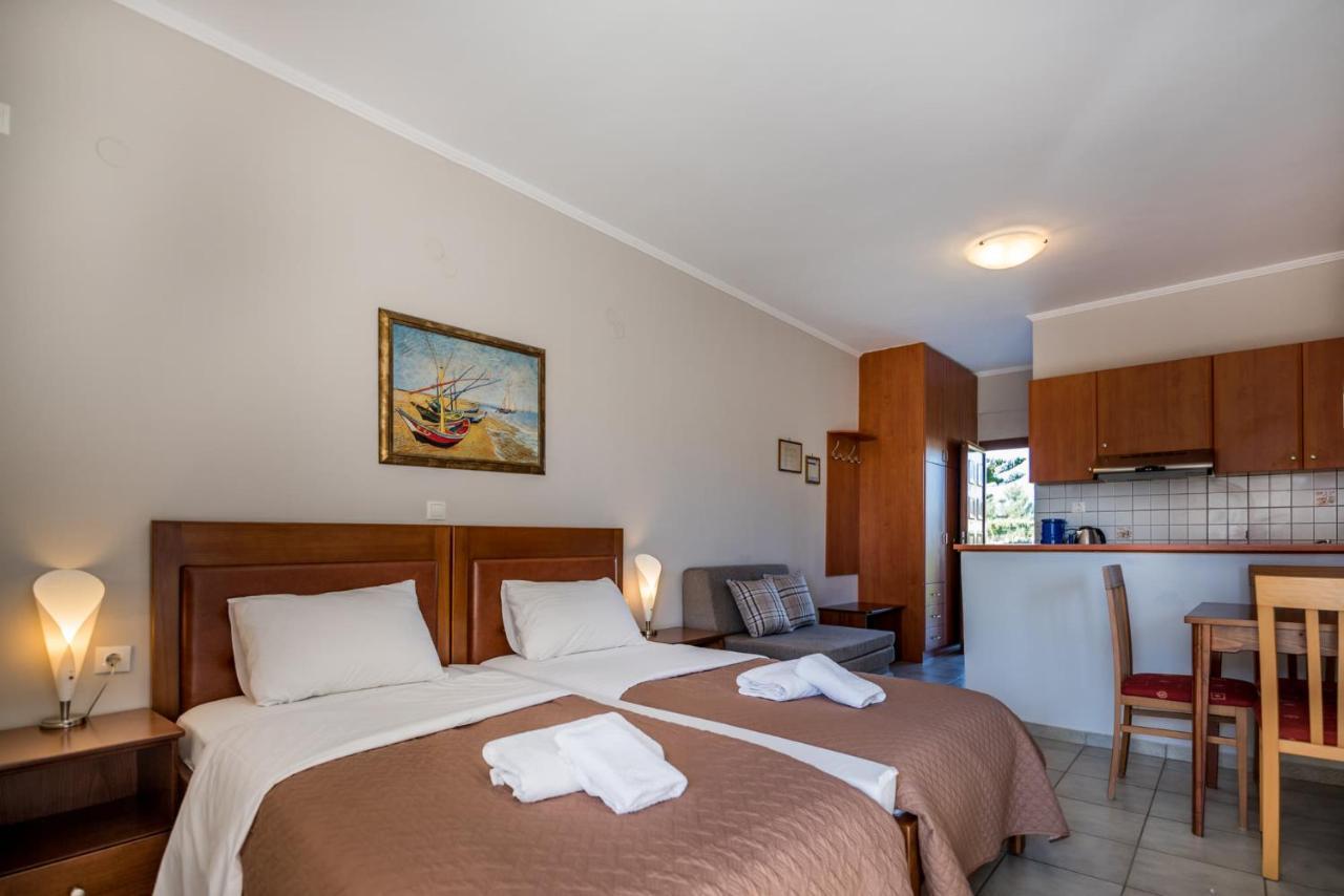 Katerina Hotel Kanali  Luaran gambar