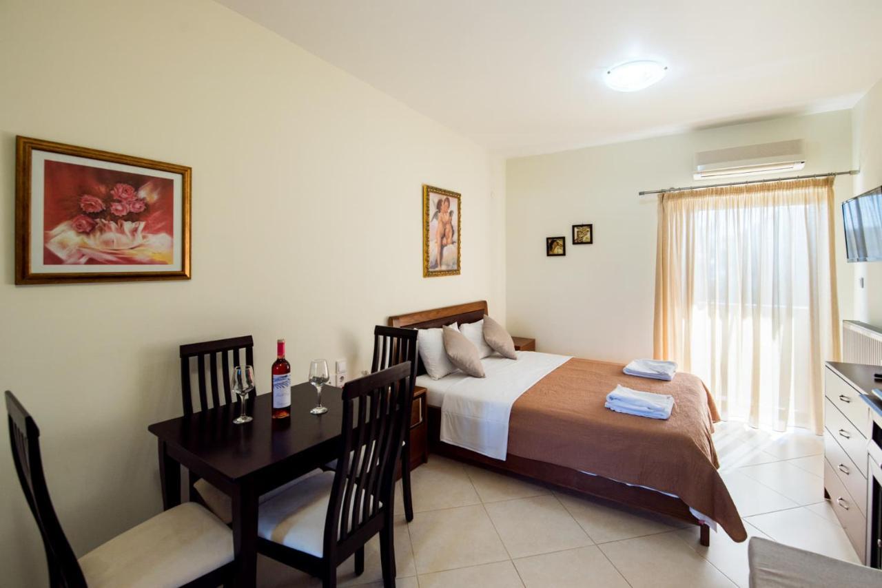 Katerina Hotel Kanali  Luaran gambar